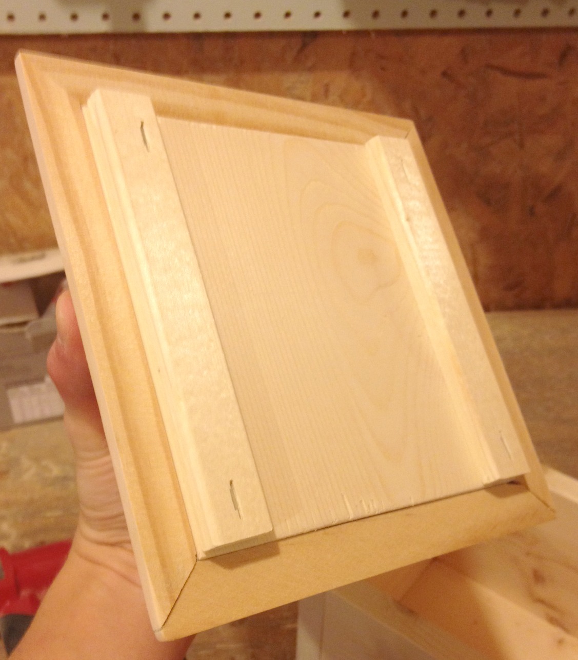 How To Build A DIY Keepsake Box From Scrap Wood