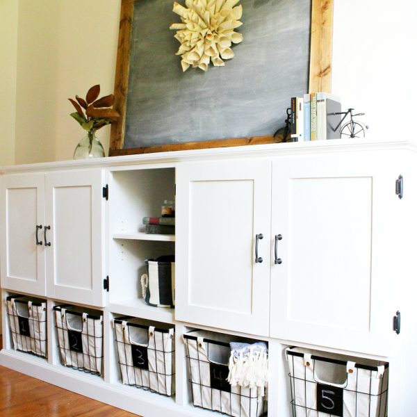 Diy Mudroom Built Ins {a Before And After Transformation }