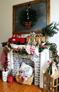 DIY Christmas Stocking Hanger Box--DIH Workshop Virtual Party