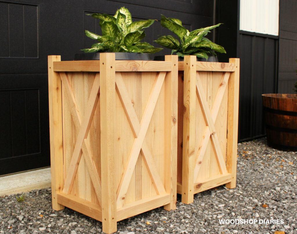 DIY Wooden Planter Bench | BUIDLING PLANS!