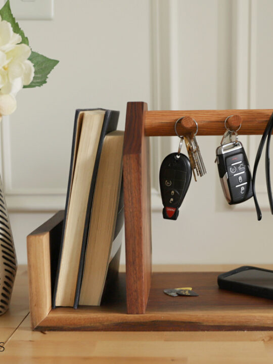 Quick & Easy DIY Key Holder (Using A Picture Frame!)